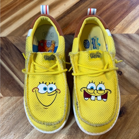 Hey Dude SpongeBob Kids Shoes - Picture 1 of 7